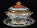 274 FINE FAMILLE ROSE PORCELAIN TUREEN COVER  STAND