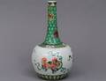 352 FAMILLE VERTE PORCELAIN VASE