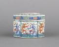 A Chinese Famille Verte Porcelain Box and Covers