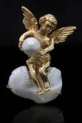 A 14 Karat Yellow Gold and Mabe Pearl Brooch