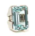 A 14 Karat White Gold and Aquamarine Ring