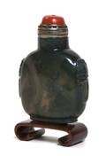 A Mossy Agate Snuff Bottle