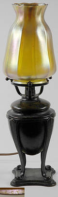 204 Tiffany Oil Lamp