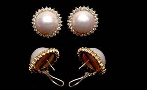 188 Mabe Pearl Diamonds 18kt Gold Earrings