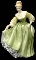 437 Royal Doulton Figurine Fair lady HN2193