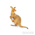 18kt Gold Kangaroo Brooch