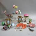 Approximately Twentytwo Small Decorative Items