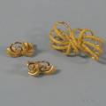Two Gold Jewelry Items