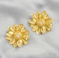 18kt Gold and Diamond Flower Earclips