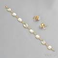 14kt Gold and Moonstone Bracelet and Earrings