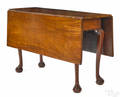 Massachusetts Chippendale mahogany drop leaf table late 18th c