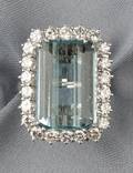 18kt White Gold Aquamarine and Diamond Ring