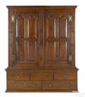 Pennsylvania tiger maple twopart schrank ca 1780