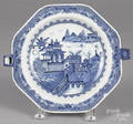 Chinese export blue and white porcelain warming dish