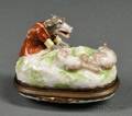 Mennecystyle Porcelain Snuff Box