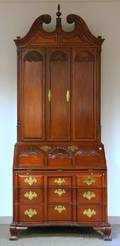 Harden FurnitureYale Reproduction Newport Chippendale Mahogany Shellcarved Slantlid Blockfront DeskBookcase