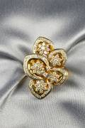 18kt Gold and Diamond Flower Ring