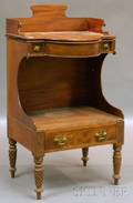 Classical Mahogany Swellfront Chamberstand