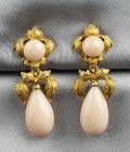 18kt Gold and Coral Earpendants