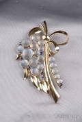 Retro 14kt Gold Moonstone and Sapphire Brooch