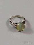 18kt White Gold and Catseye Chrysoberyl Ring