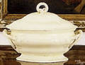 Creamware covered tureen early 19th c
