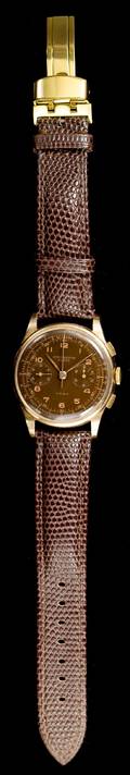 An 18 Karat Rose Gold Wristwatch Chronograph Suisse