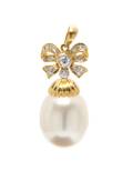 Am 18 Karat Yellow Gold Cultured Pearl and Diamond Pendant
