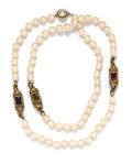 A Chanel Baroque Pearl Lariat