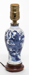 A Chinese Export Porcelain Vase