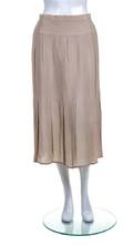 A Chloe Beige and Cream Pleated Skirt