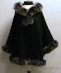 Ladys Furtrimmed Cashmere Cape