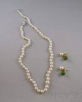 Graduated Singlestrand Pearl Necklace