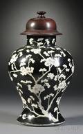 Famille Noire Vase
