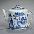 Nankingstyle Export Blue and White Covered Teapot