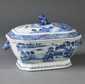 Blue and White Chinese Export Porcelain Covered Tureen