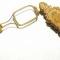 Fine 18K gold folding lorgnette